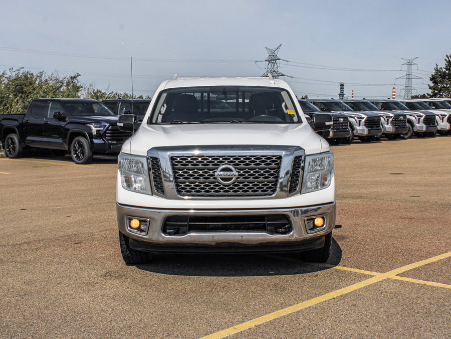 2017 Nissan Titan 2017 White