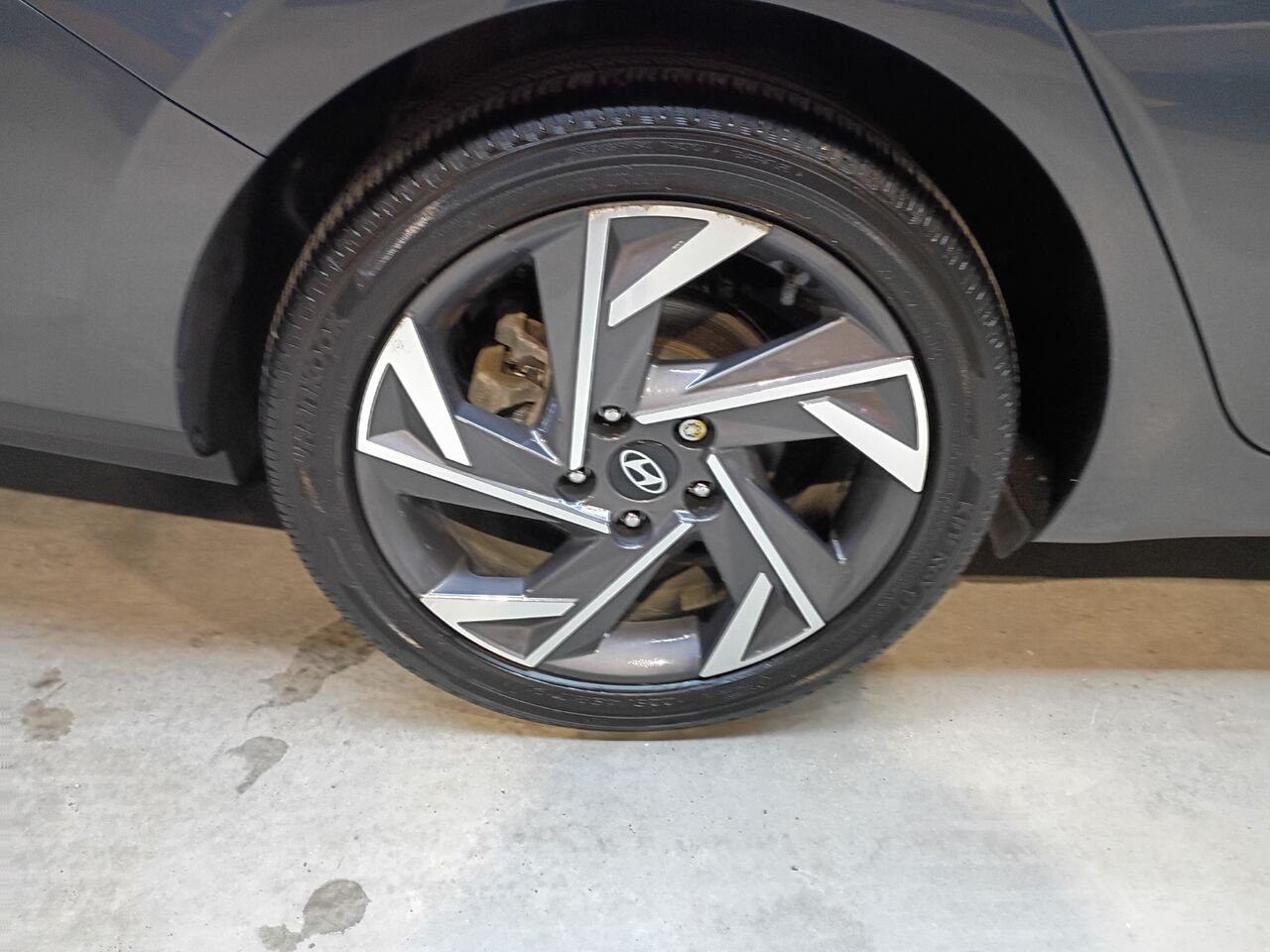 2025 Hyundai Elantra Hybrid Grey Blainville - photo #6