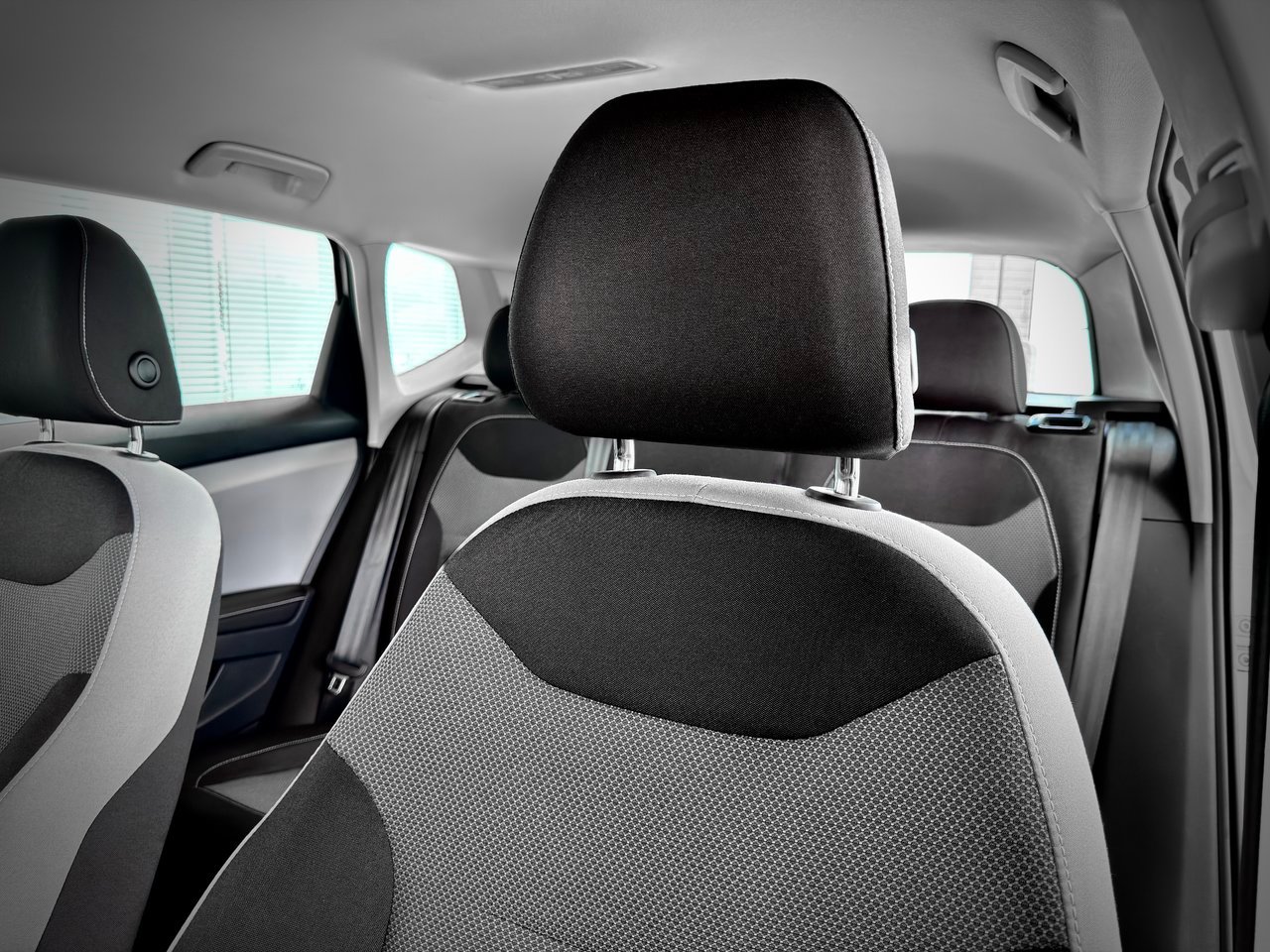 2024 Volkswagen Taos White Notre-Dame-des-Prairies - photo #18
