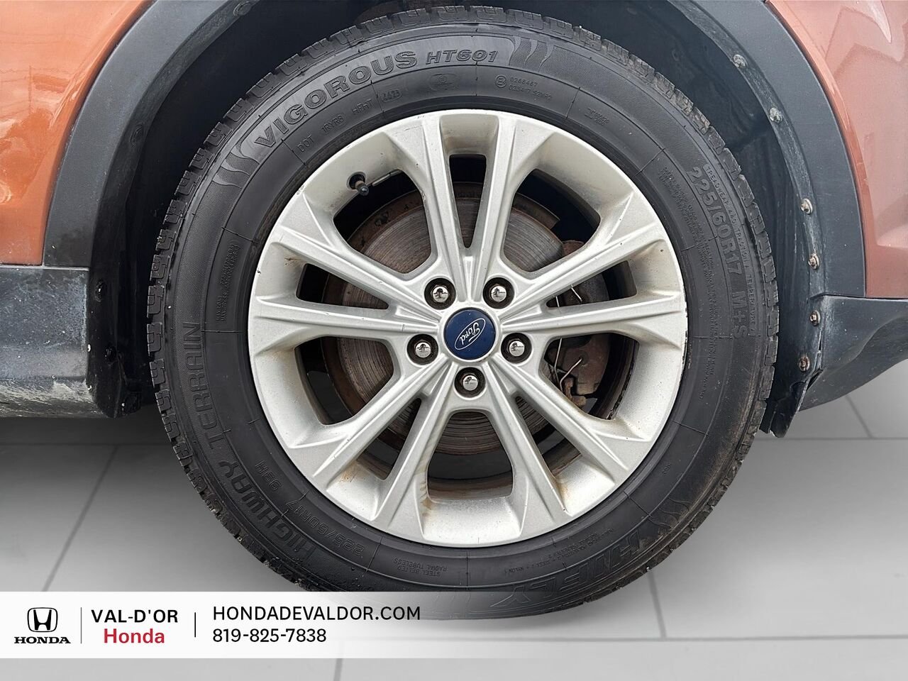 Ford Escape 4 portes SE, Traction avant 2017 Orange Val-d'Or - photo #5