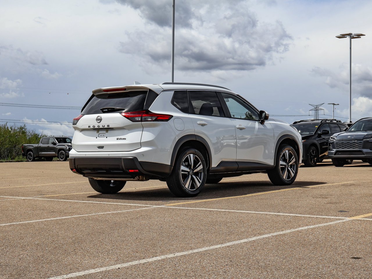 2024 Nissan Rogue AWD SV Moonroof White Sherwood Park - photo #7