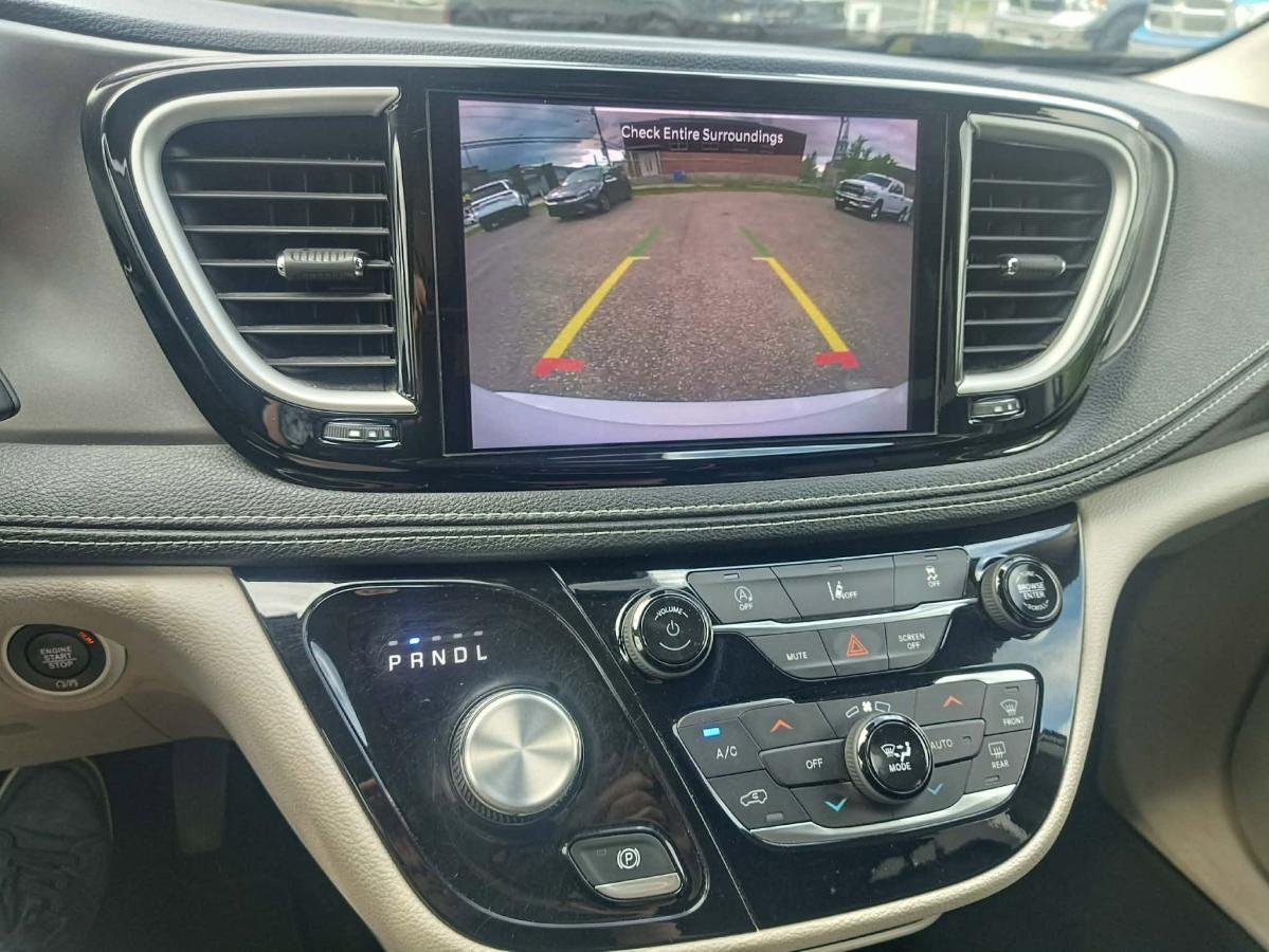 Chrysler Pacifica 2022 Blanc Lac Mégantic - photo #13