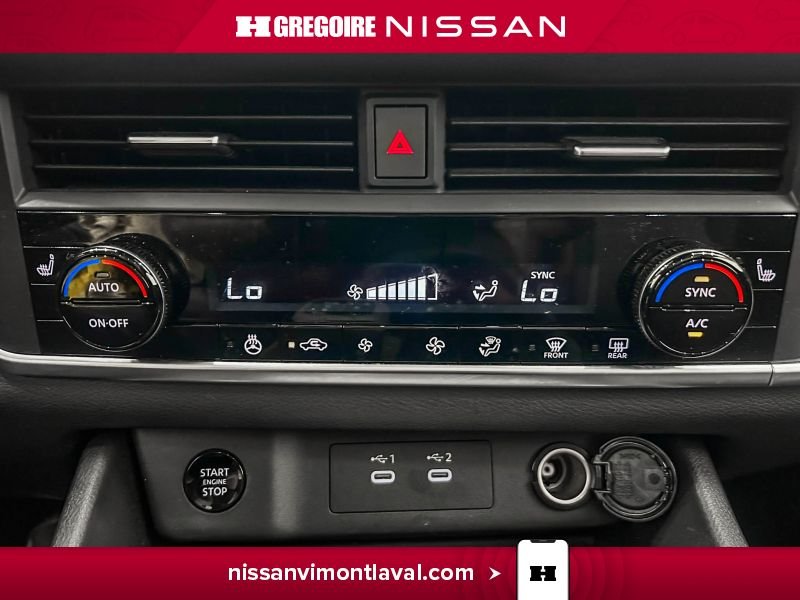 Nissan Rogue 2024 Blanc Laval - photo #26