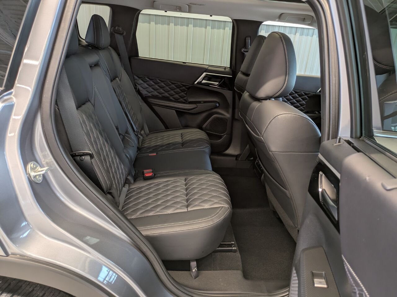 2024 Mitsubishi Outlander Grey Gatineau - photo #18