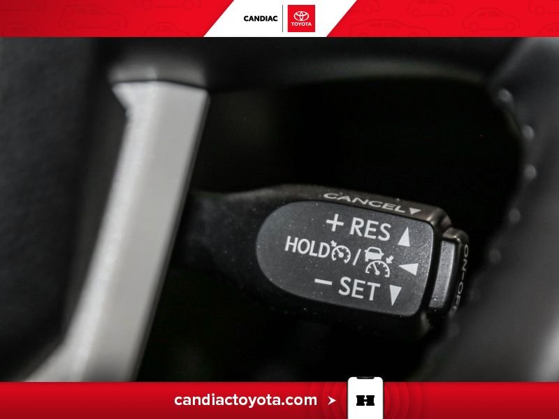 2019 Toyota Prius Red Saint-Eustache - photo #25