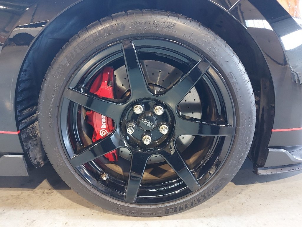 2018 Ford Mustang Shelby GT 350R Rare Black Blainville - photo #2