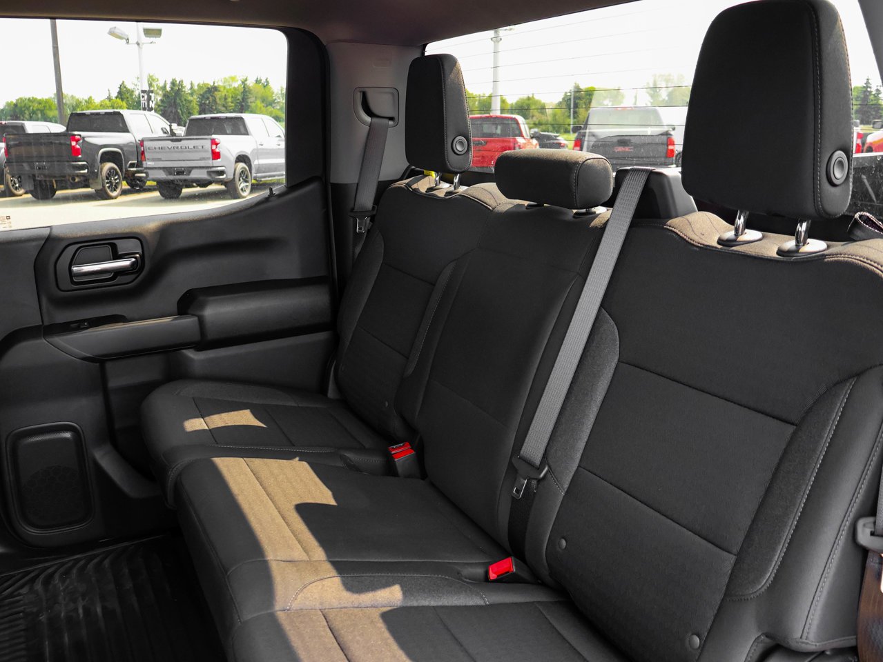 2024 Chevrolet Silverado 1500 4WD Crew Cab 147 Custom Black Sherwood Park - photo #15