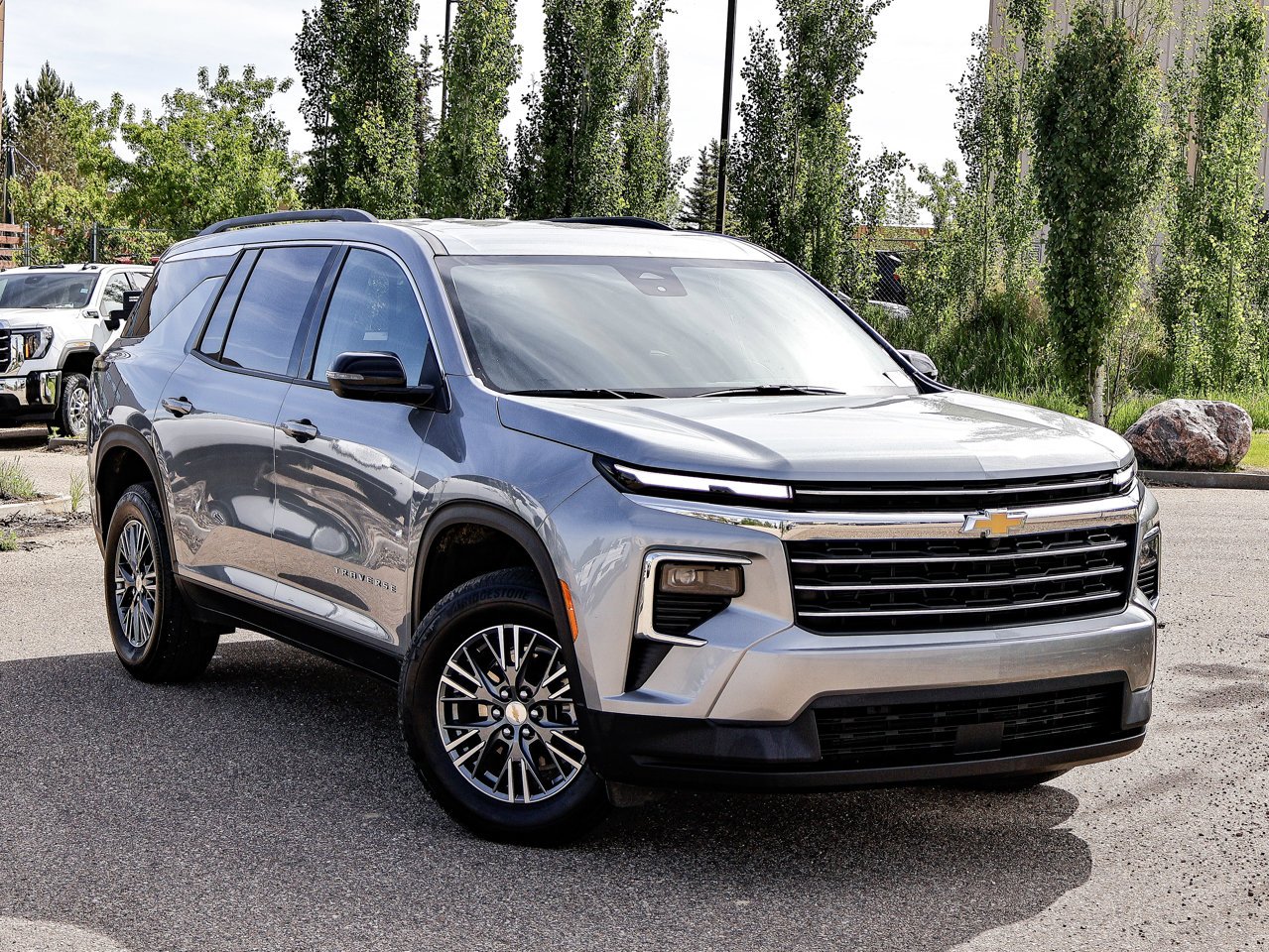 2026 Chevrolet Traverse AWD 4dr LT Grey Sherwood Park - photo #1