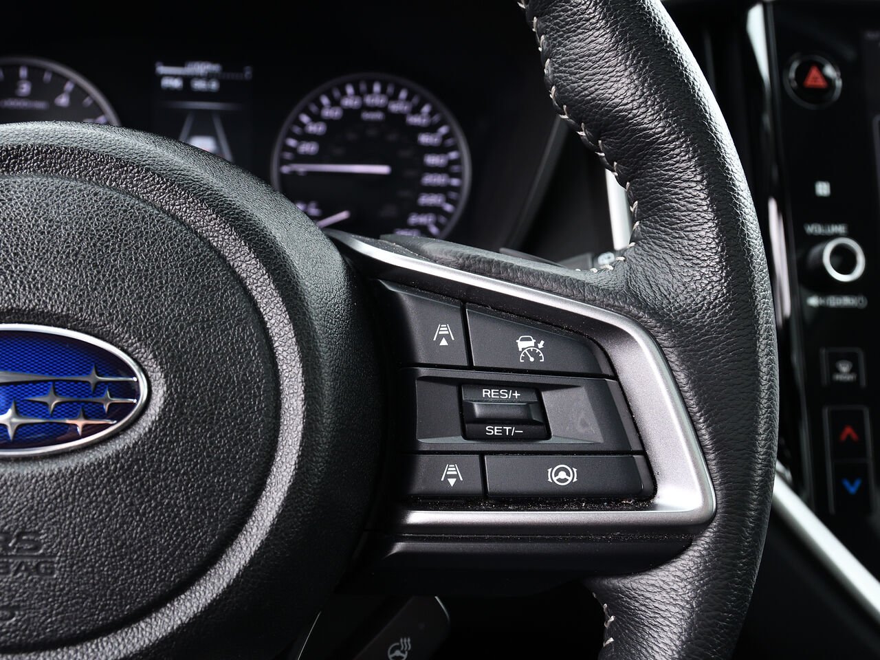 Subaru Ascent Limited 7 places 2024 Bleu Saint-Hyacinthe - photo #18