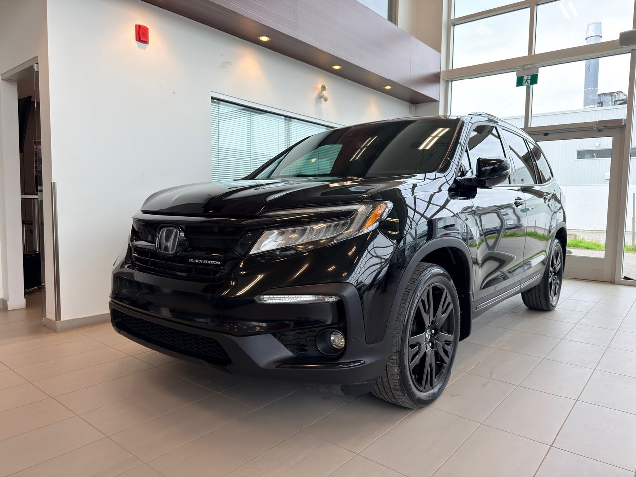 2019 Honda Pilot Black Notre-Dame-des-Prairies - photo #2
