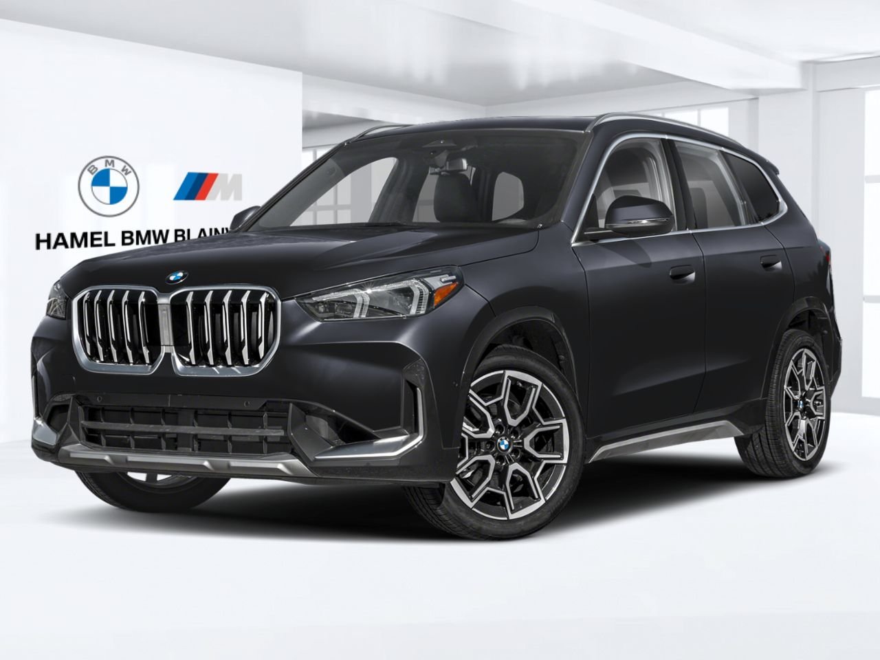 BMW X1 xDrive28i 2026 Noir saphir métallisé Blainville - photo #0