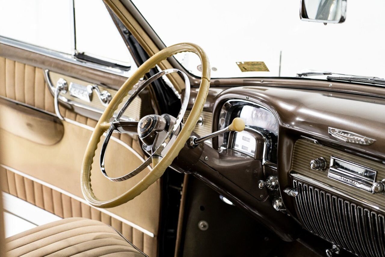 Cadillac Fleetwood Unrestored factory black paint **PRICE IN USD** 1951 Noir Montréal - photo #61