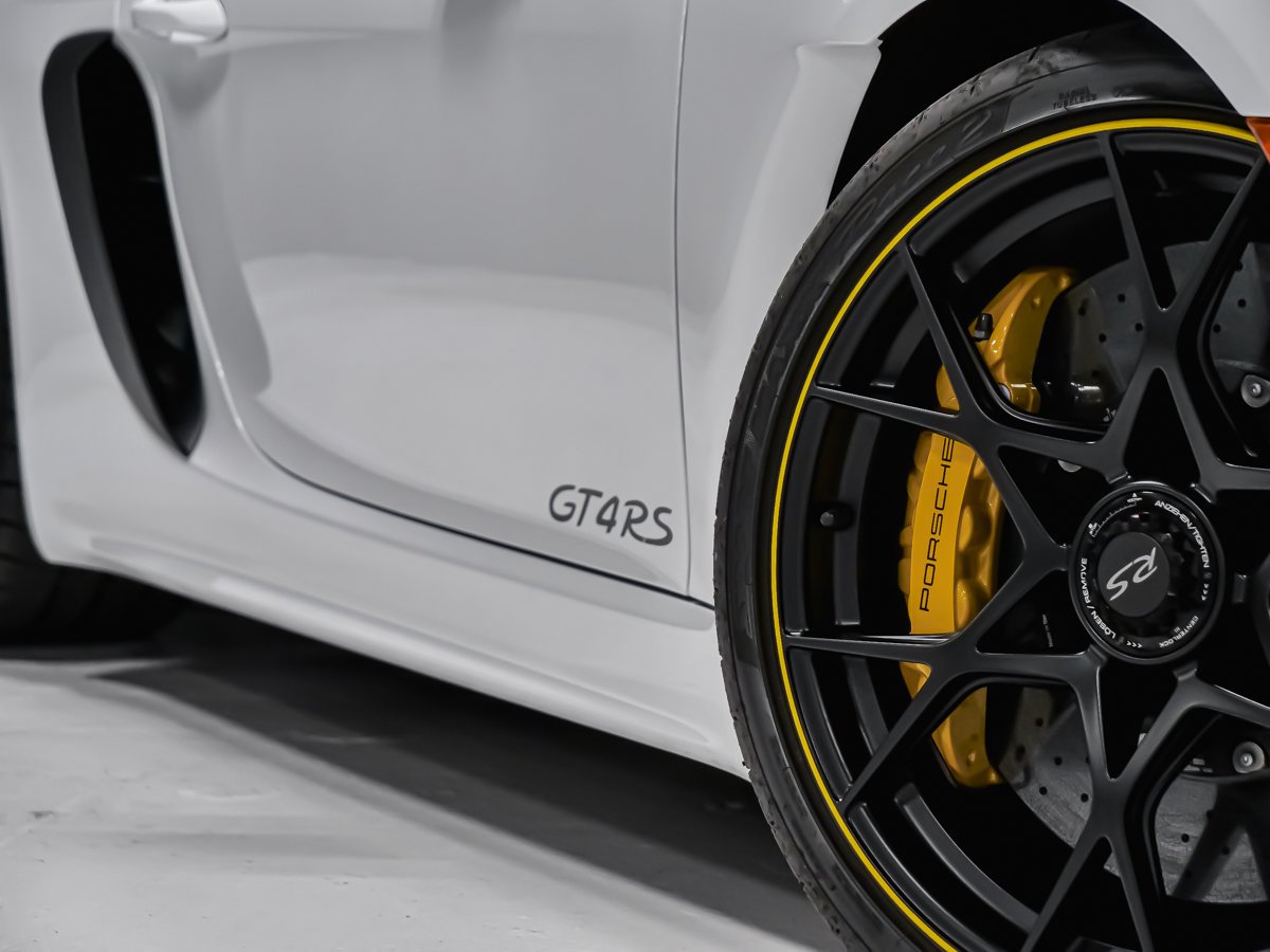 Porsche 718 Cayman GT4 RS 2025 Blanc Montréal - photo #38