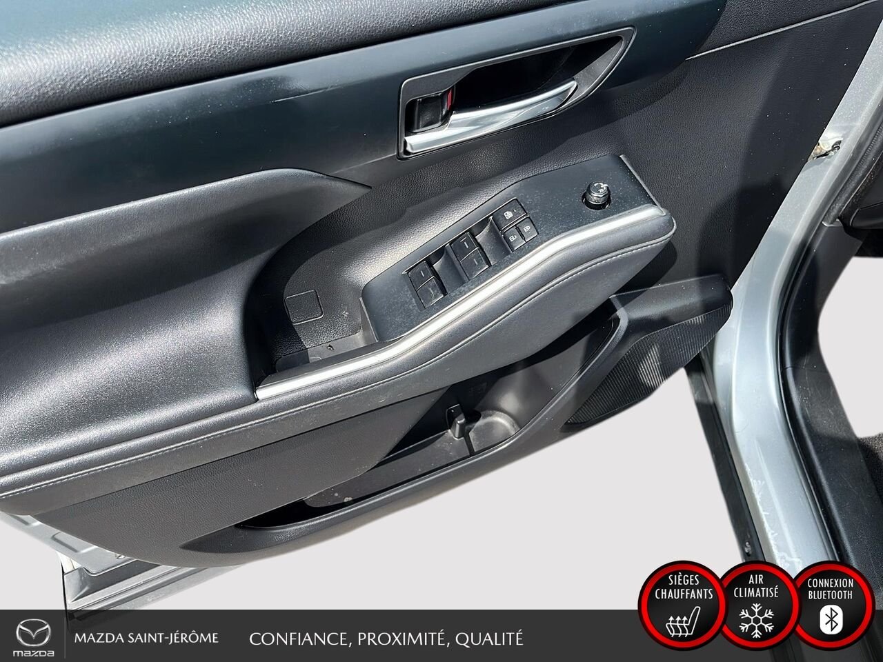 Toyota Highlander XLE | TOIT OUVRANT | CUIR | AWD | 2022 Argent Saint-Jérôme - photo #12