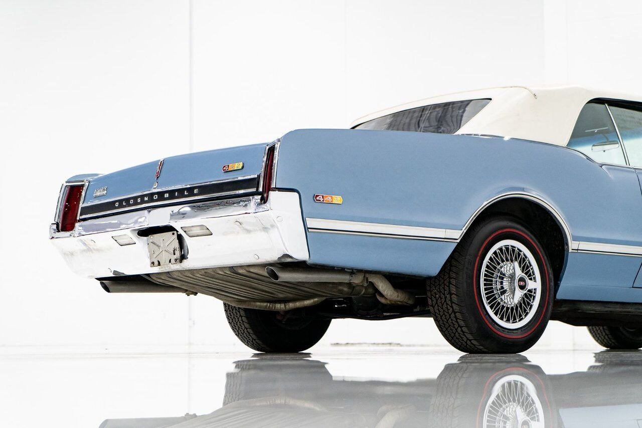 1966 Oldsmobile 442 PRIX EN USD | Matching# 400cu.in. 4-Speed Blue Montreal - photo #28
