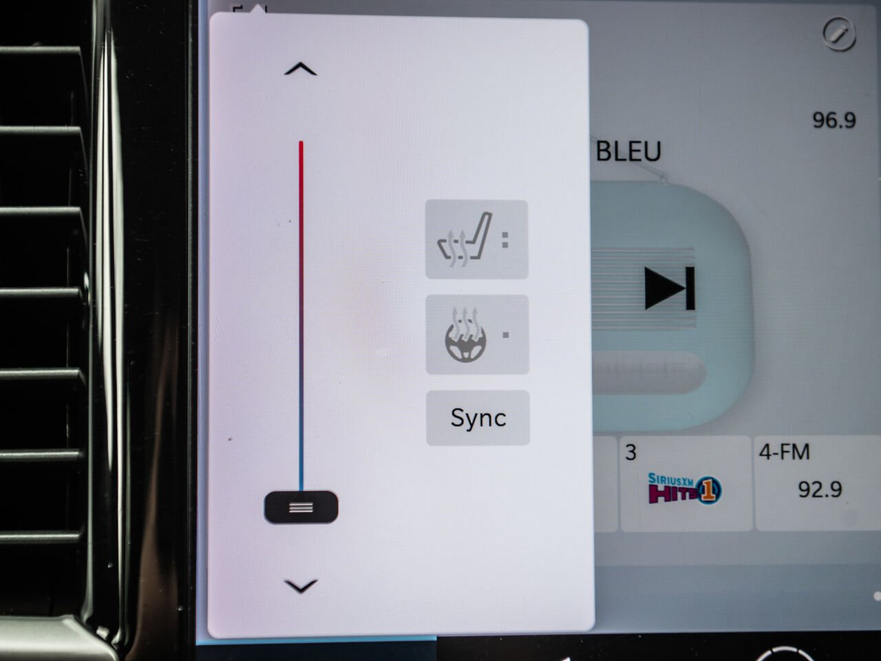 2023 Chrysler Pacifica Hybrid Blue Sainte-Julienne - photo #22