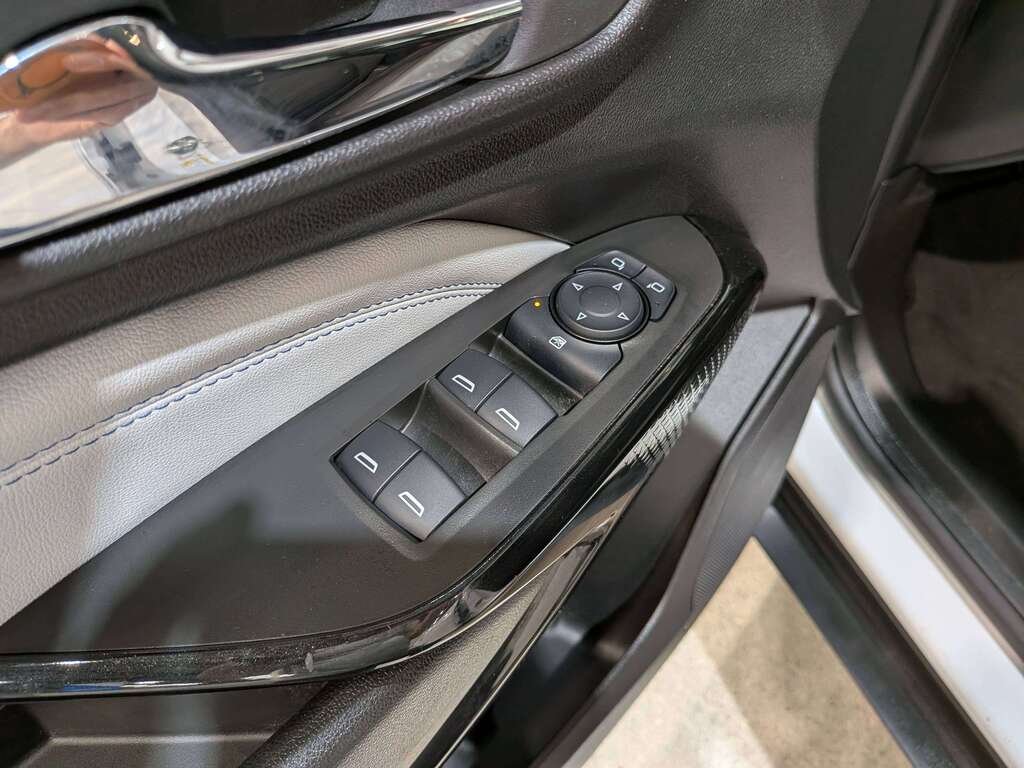2025 Chevrolet Trax FWD 4dr LT White Val-David - photo #31