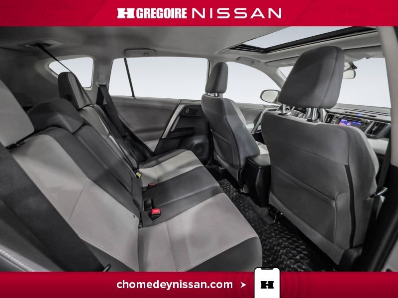 2013 Toyota Rav 4 White Laval - photo #25