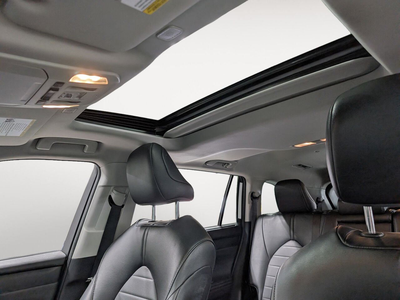 2023 Toyota Highlander 5TDKDRBH3PS510077 Wind Chill Pearl Sherbrooke - photo #20