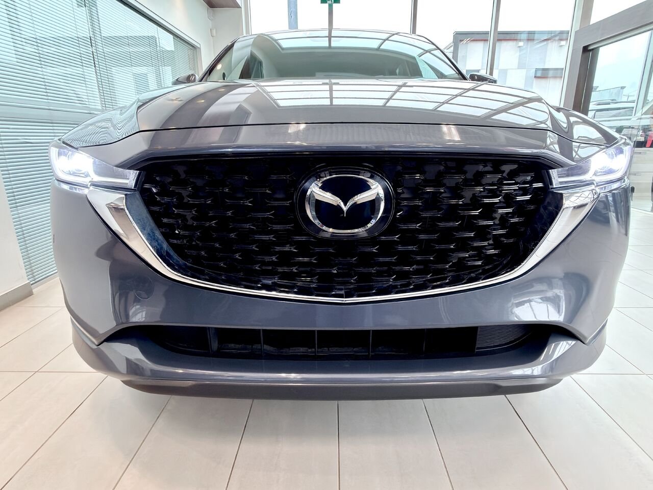 Mazda CX-5 2025 Gris Notre-Dame-des-Prairies - photo #5