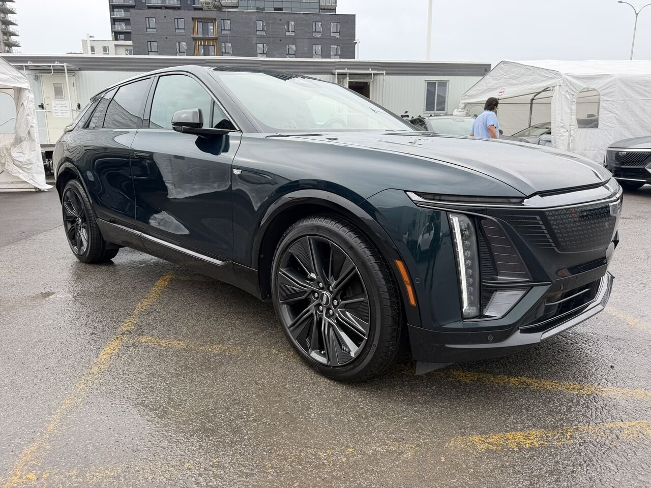 Cadillac LYRIQ SPORT AWD NIVEAU 3 NAPPA FINANCEMENTÀ PARTIR 0.99% 2024 Vert Laval - photo #1