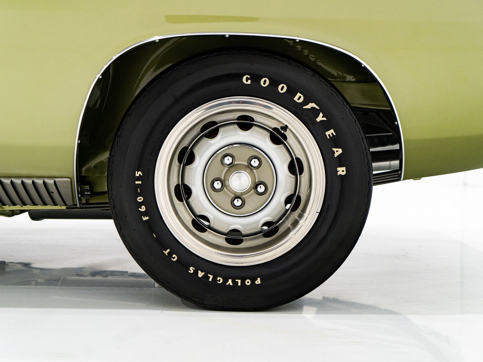 Plymouth HEMI Cuda 1 de 3 Exemplaires Utilisés par la Division Course de Chrysler France **PRIX EN USD** 1970 Vert Montréal - photo #44