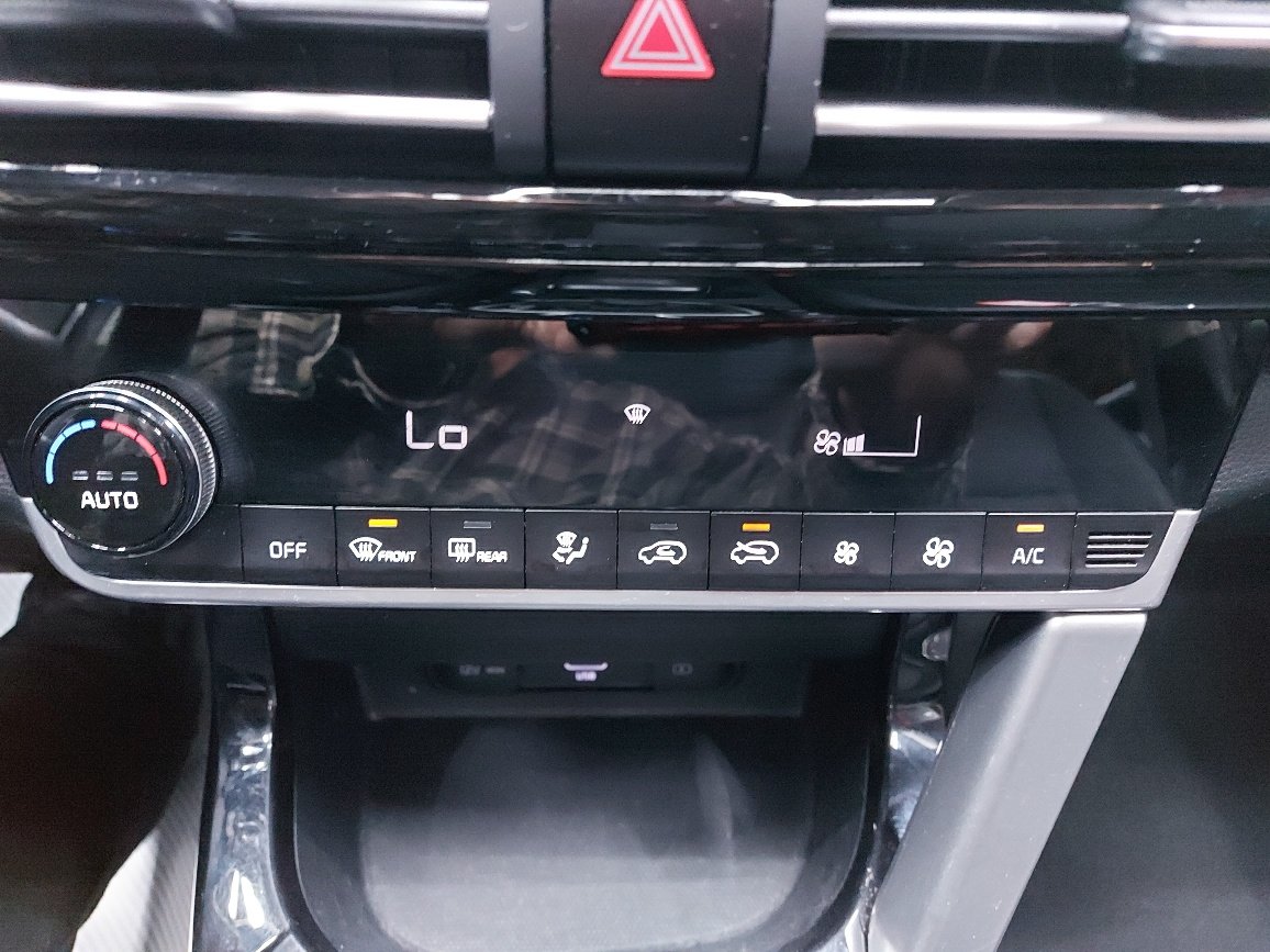 2021 Kia Seltos Black Blainville - photo #30