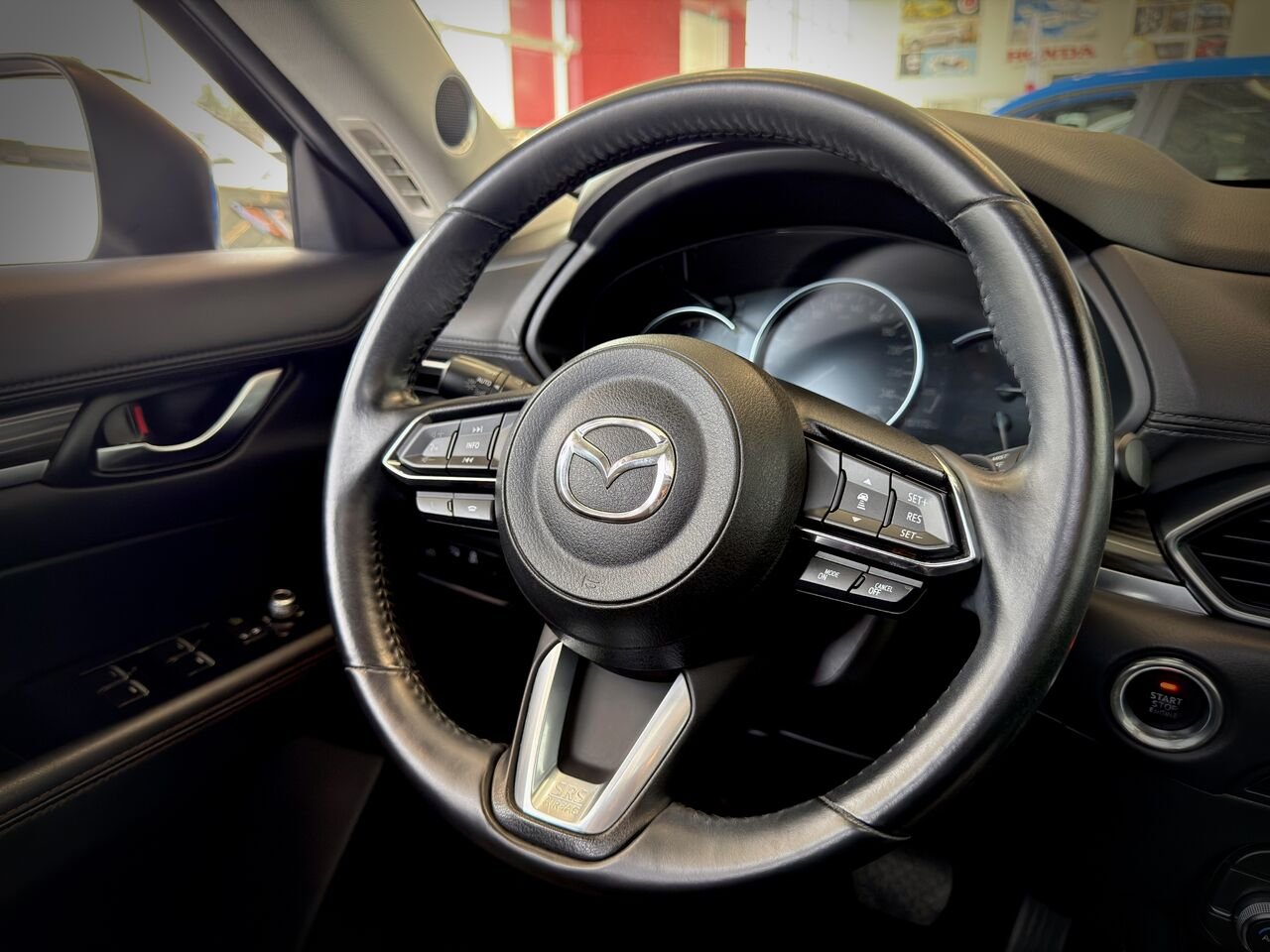 2021 Mazda CX-5 Grey Notre-Dame-des-Prairies - photo #22