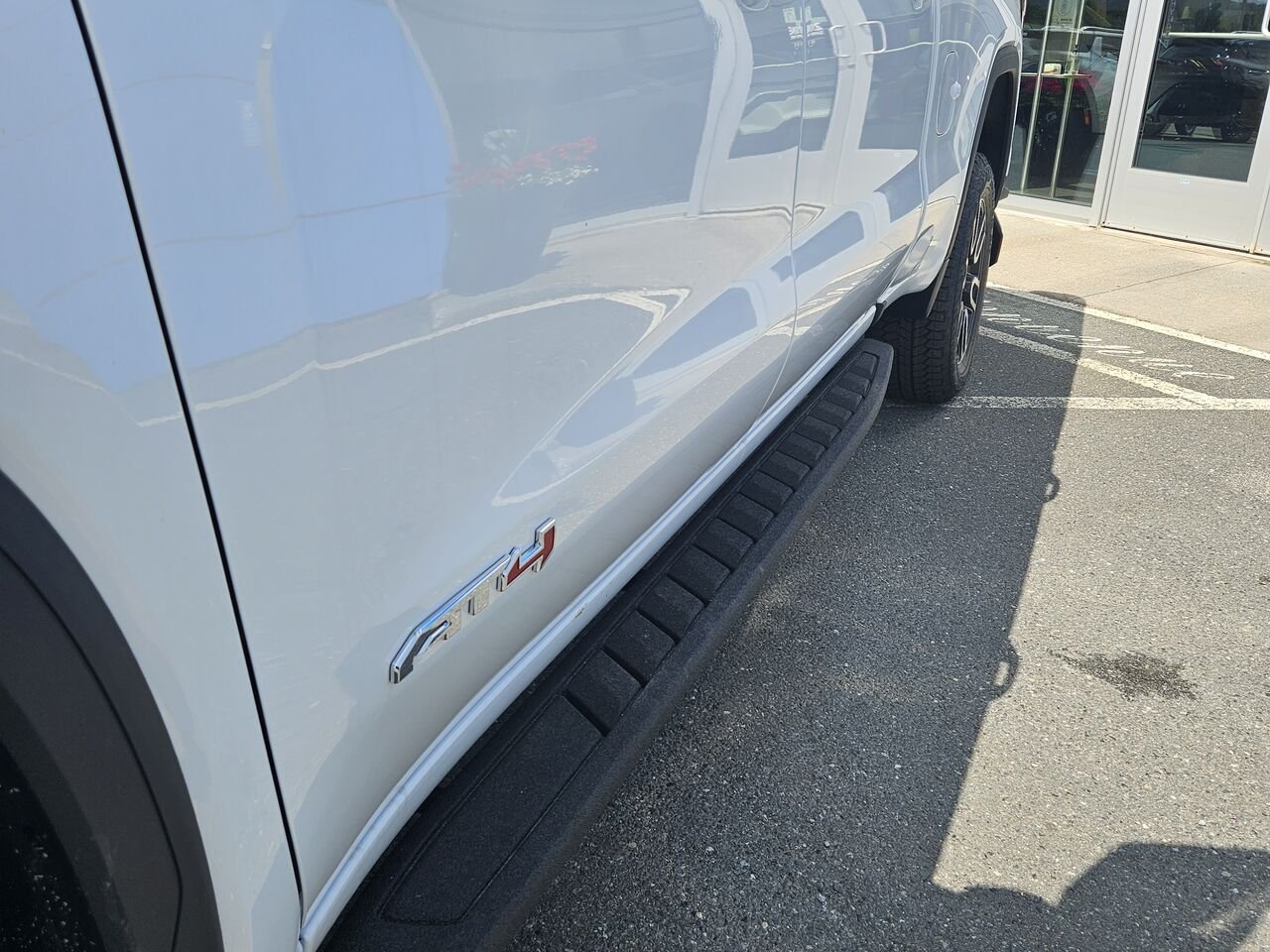 2026 GMC Sierra 1500 AT4 cabine multiplace 4RM 157 po Summit White Thetford Mines - photo #18