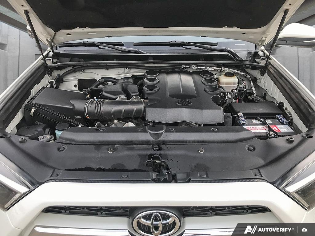 2017 Toyota 4Runner 2600678A | SR5 White Edmonton - photo #9