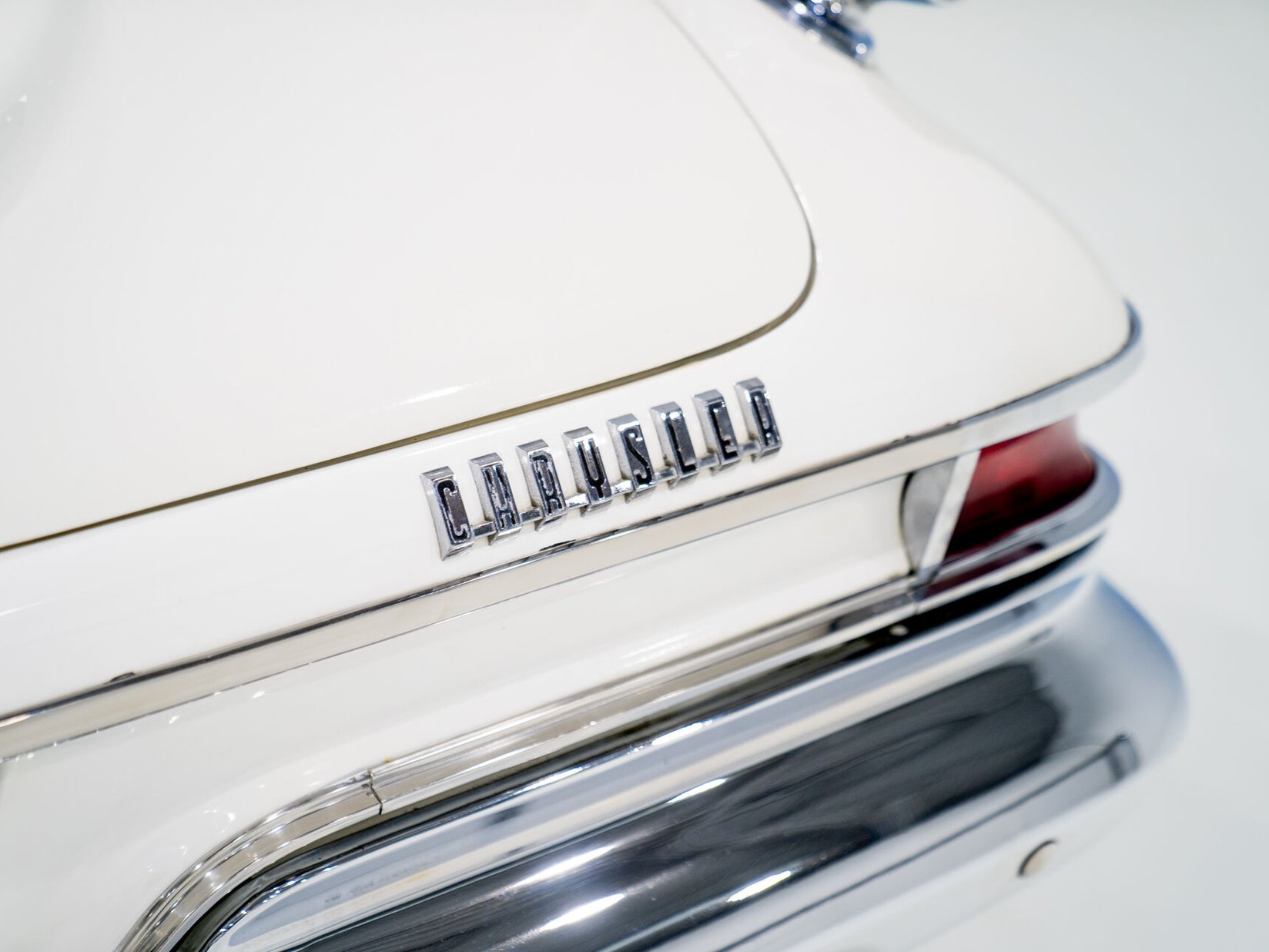 1961 Chrysler Windsor White Montreal - photo #31