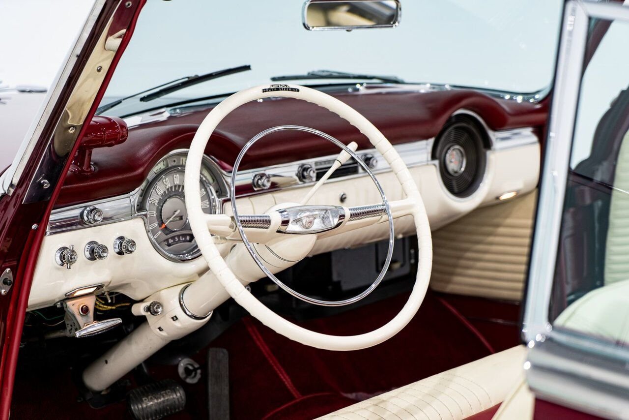 1953 Oldsmobile 98 PRIX EN USD | Convertible Beautifully Presented from complete Restoration Red Montreal - photo #7
