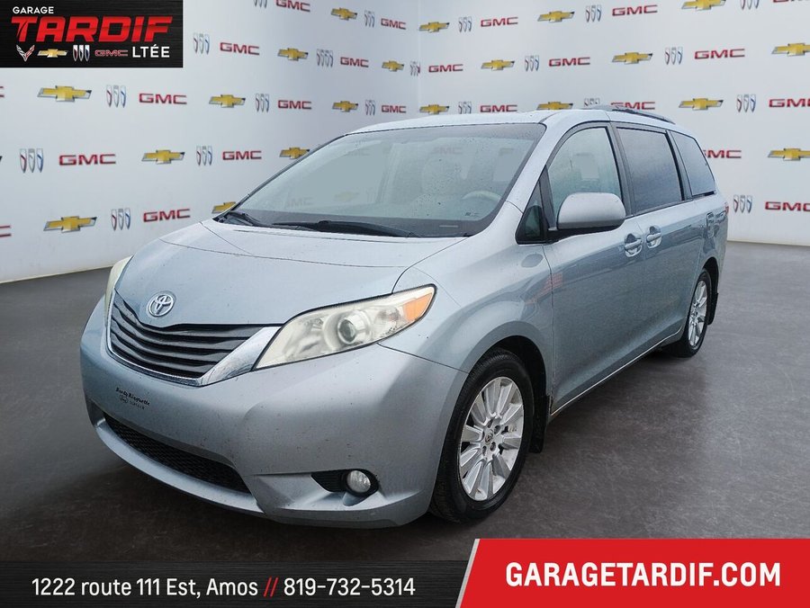 2014 TOYOTA SIENNA 2014 Silver