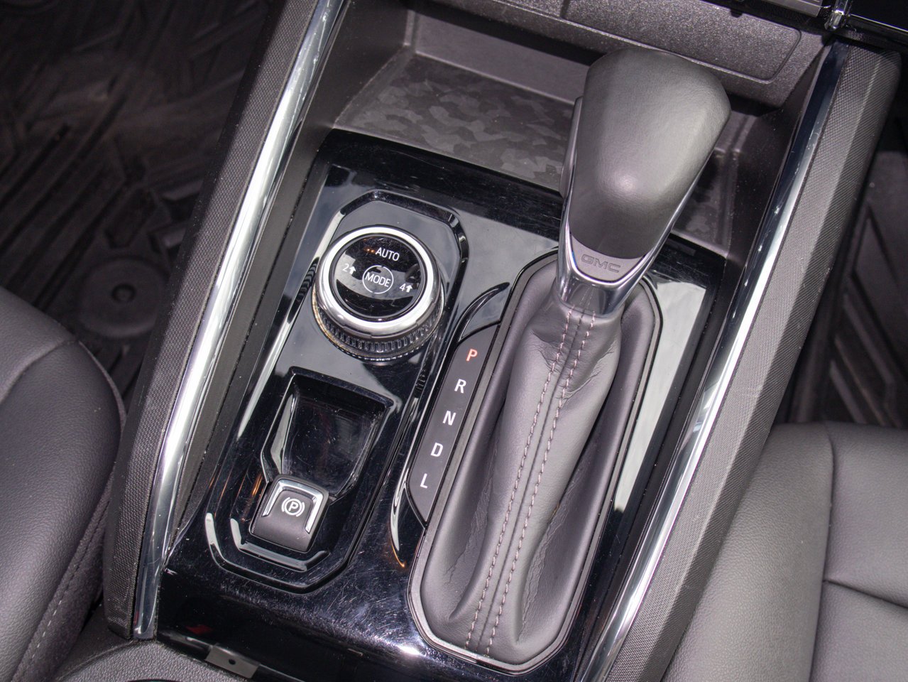 2024 GMC Canyon 4WD Crew Cab Elevation Black Sherwood Park - photo #27