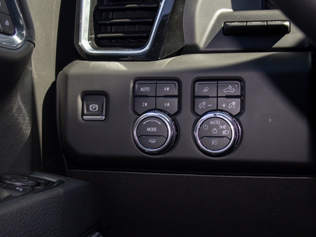 2025 GMC Sierra 1500 4WD Crew Cab 147 Denali Black Sherwood Park - photo #23