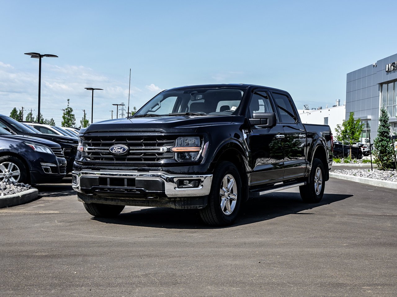 2024 Ford F-150 XLT 4WD SuperCrew 5.5' Box Black Sherwood Park - photo #3