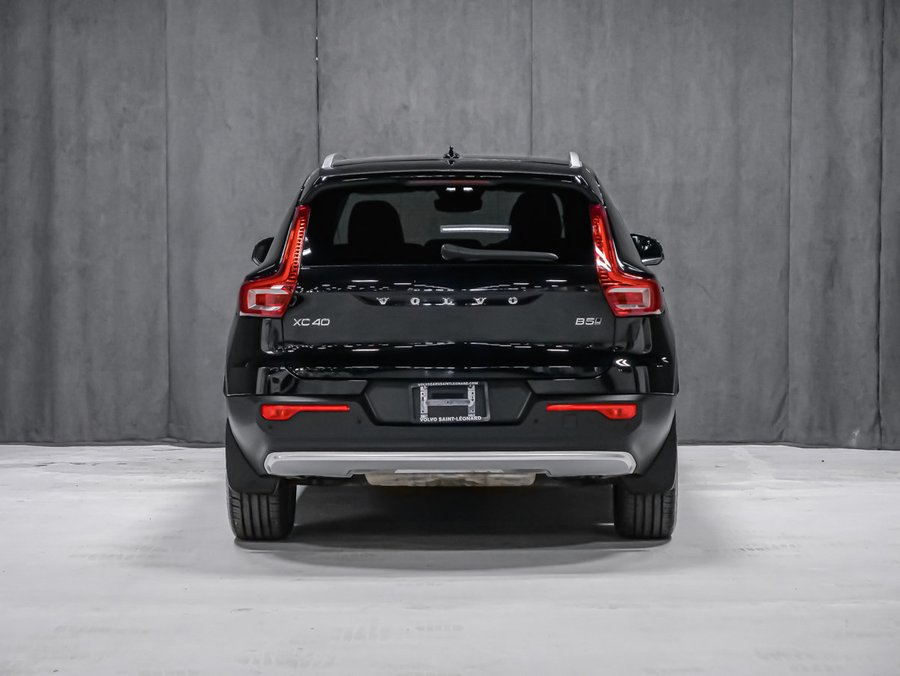 2025 Volvo XC40 B5 CORE BRIGHT Black