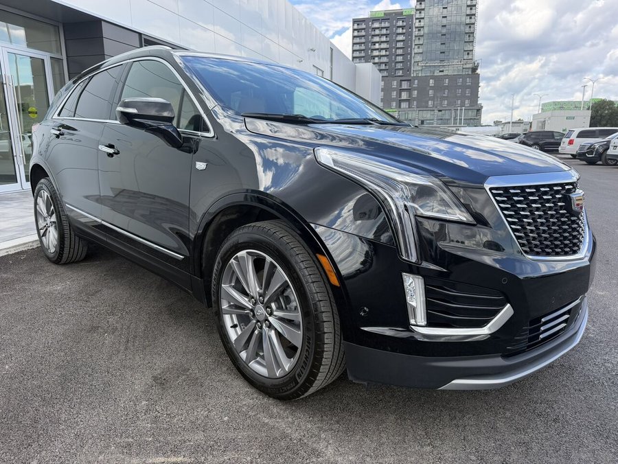 2022 Cadillac XT5 2022 Black