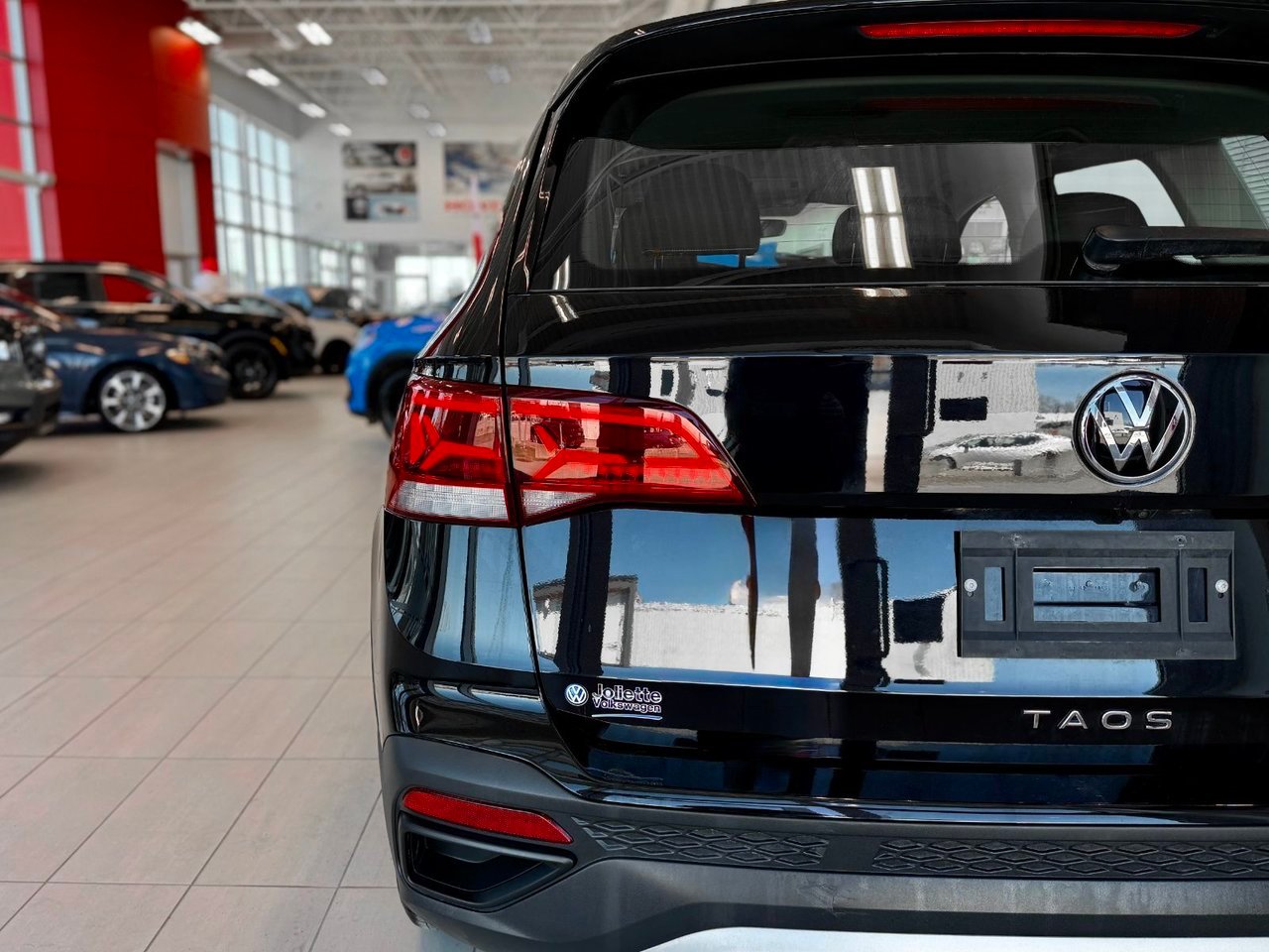 Volkswagen Taos 2024 Noir Notre-Dame-des-Prairies - photo #12