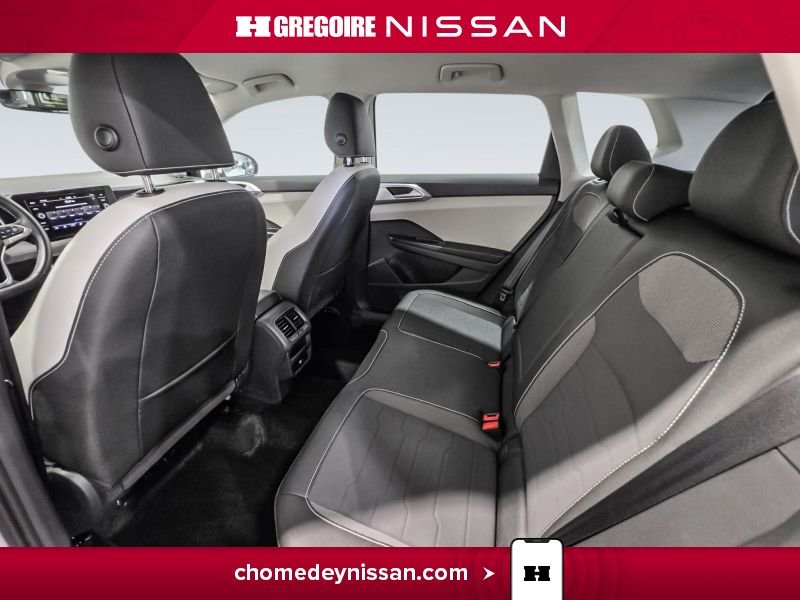 2025 Volkswagen Taos White Saint-Eustache - photo #24