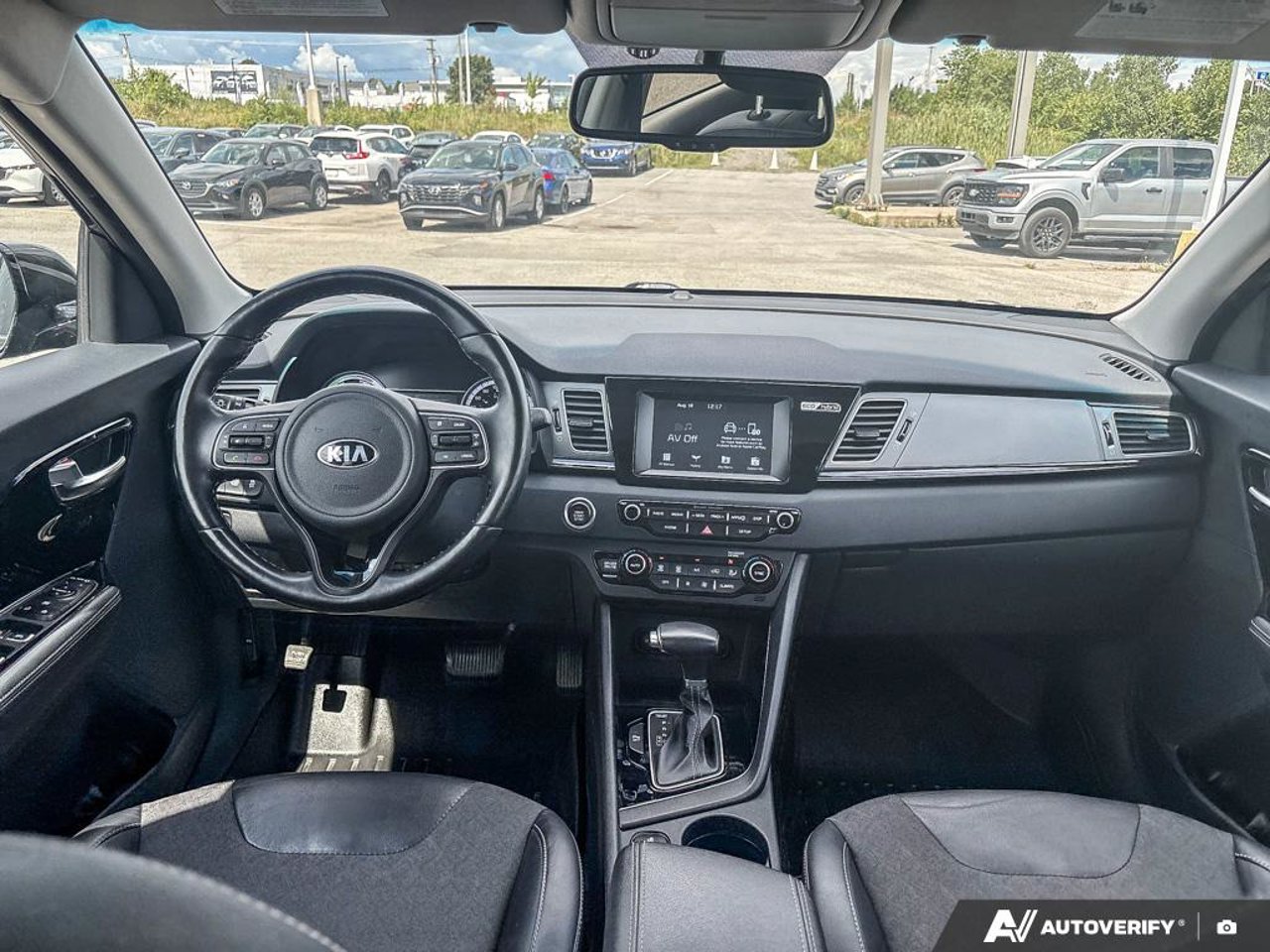 2019 Kia Niro KNDCC3LC2K5273975 Grey Mirabel - photo #26