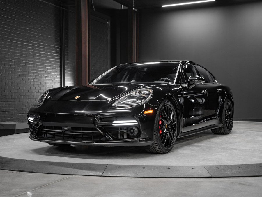 2017 Porsche Panamera 2017 Black