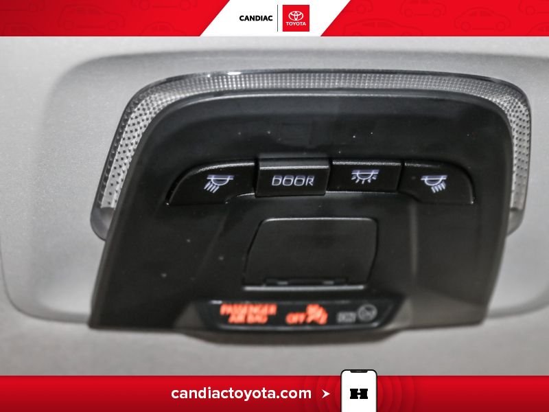 2022 Toyota Corolla Red Saint-Eustache - photo #30