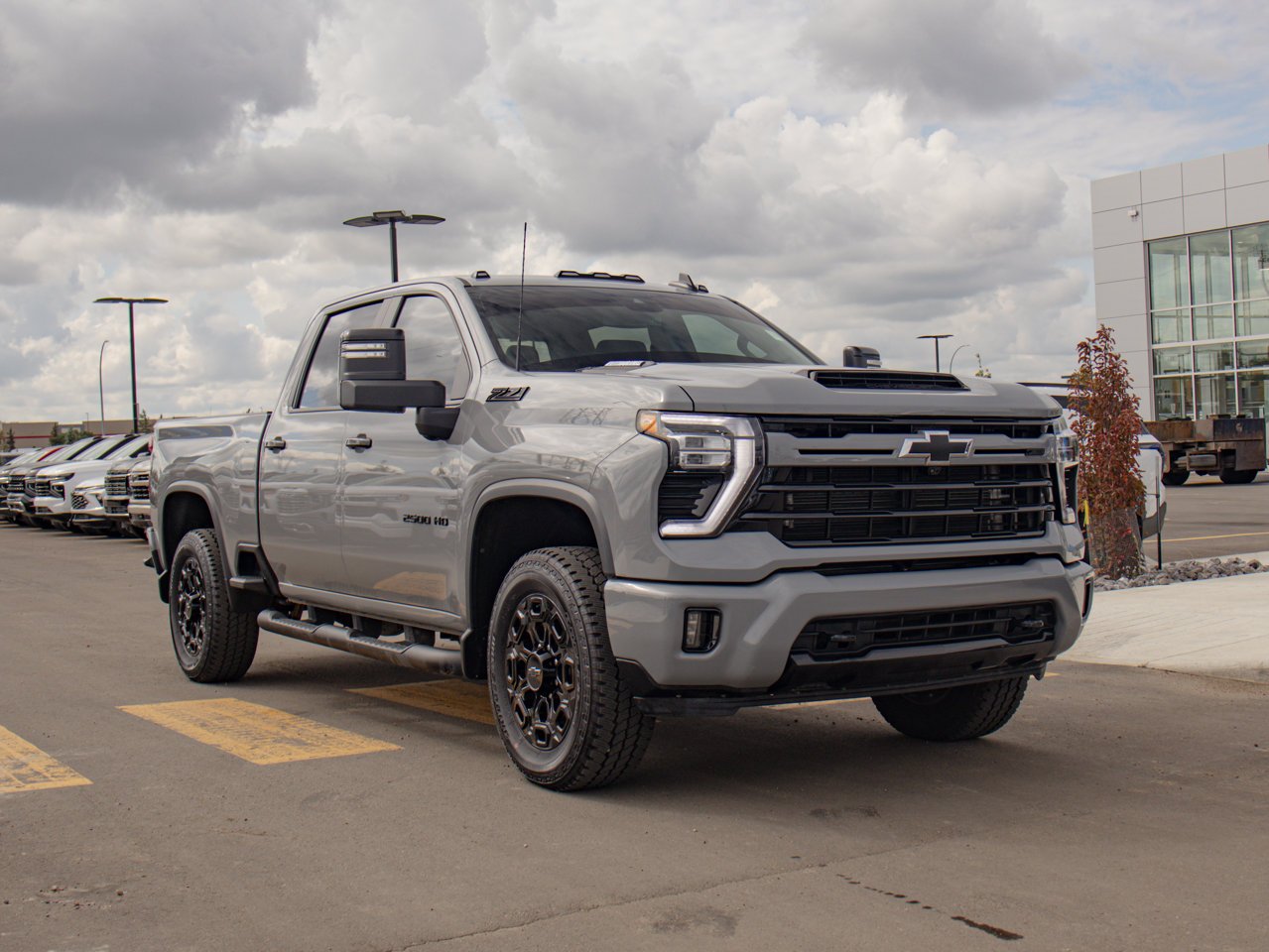 2024 Chevrolet Silverado 2500HD 4WD Crew Cab 159 LT Grey Sherwood Park - photo #12