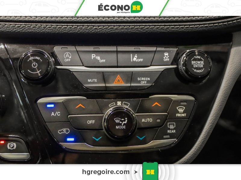2022 Chrysler Pacifica Red Blainville - photo #18