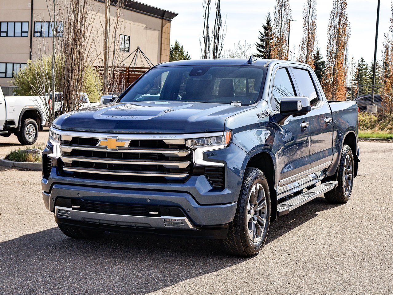 2024 Chevrolet Silverado 1500 4WD Crew Cab 147 High Country Blue Sherwood Park - photo #3