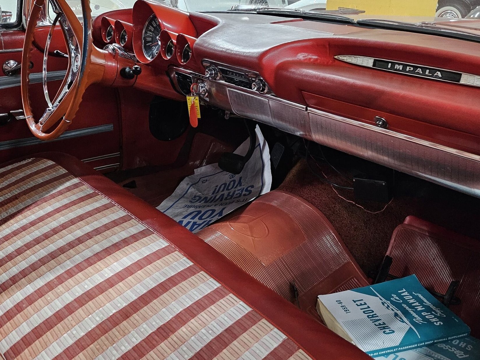 Chevrolet Impala Rare find - Survivor - Flat top 1959 Rouge Montréal - photo #5