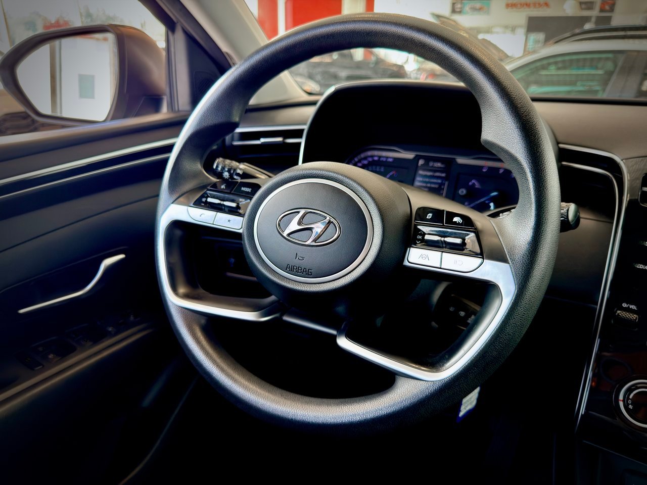 2022 Hyundai Tucson Black Notre-Dame-des-Prairies - photo #17