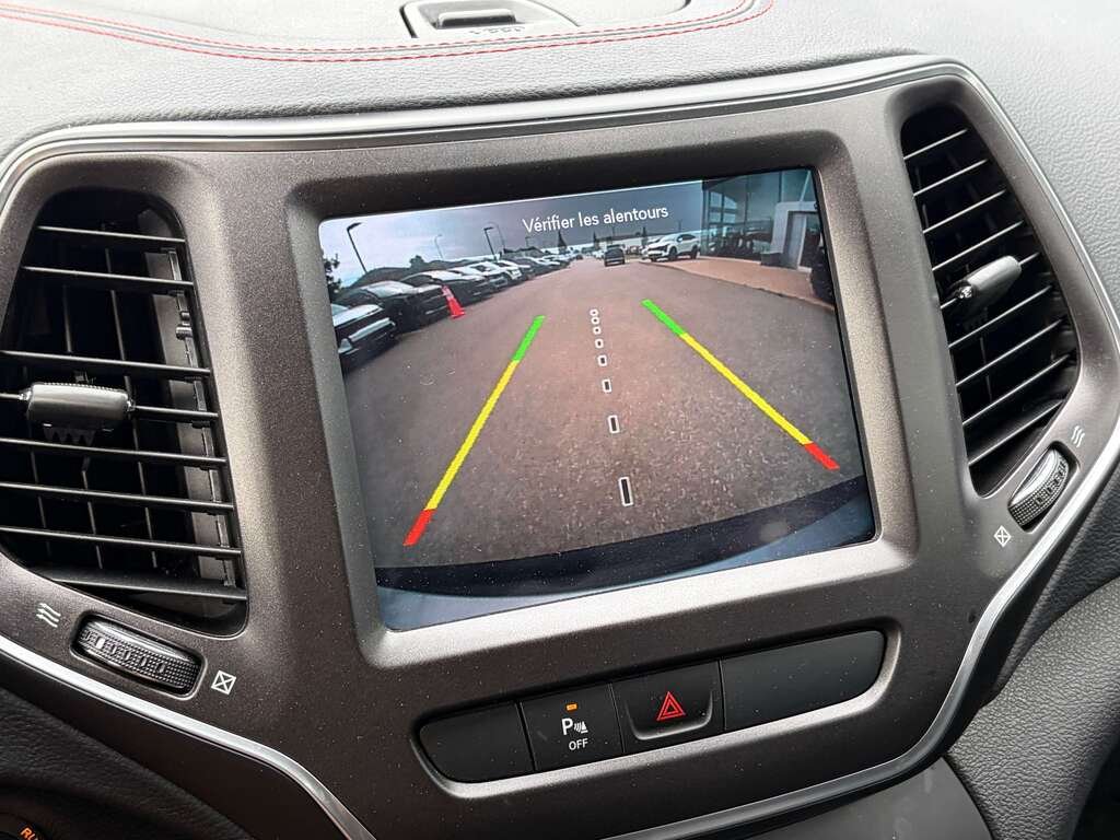 2020 Jeep Cherokee Grey Gatineau - photo #16