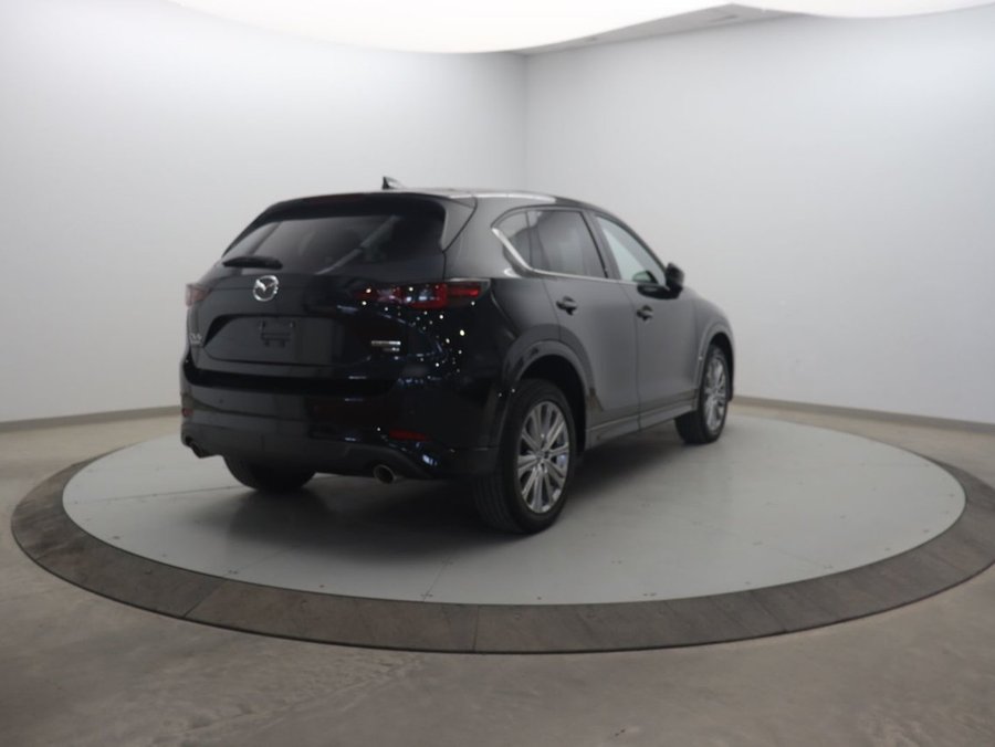 2022 Mazda CX-5 2022 Black